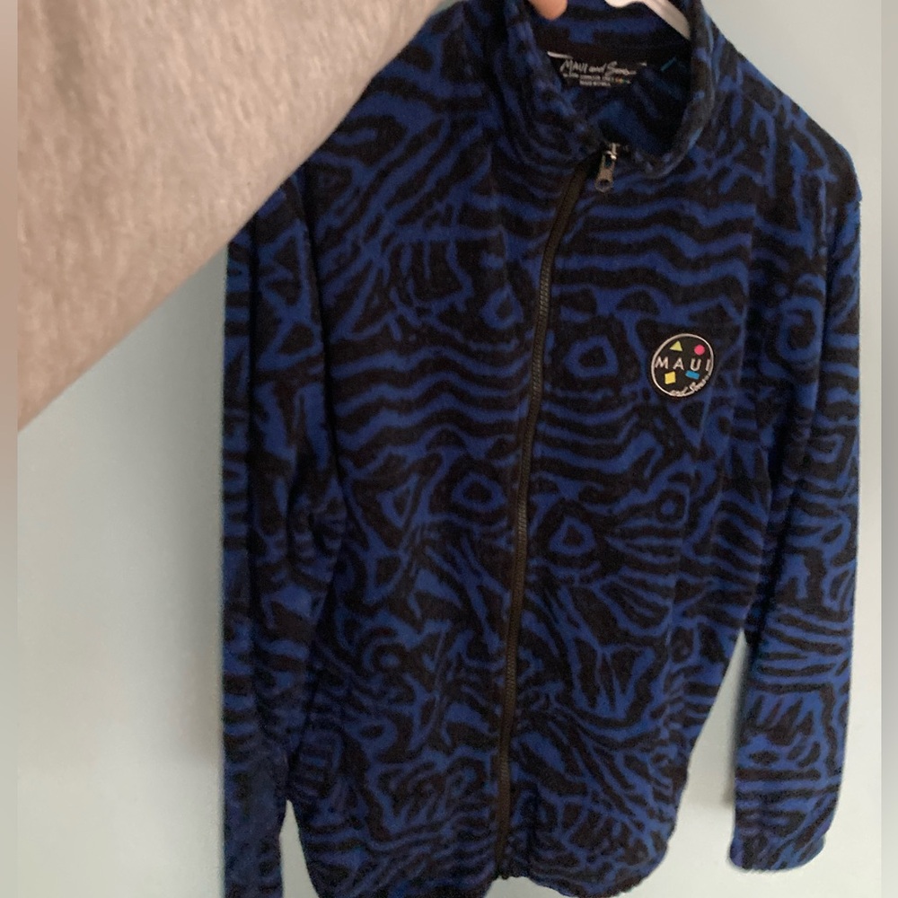 Maui and Sons Blue and Black Puffer Jacket with Bold Pattern